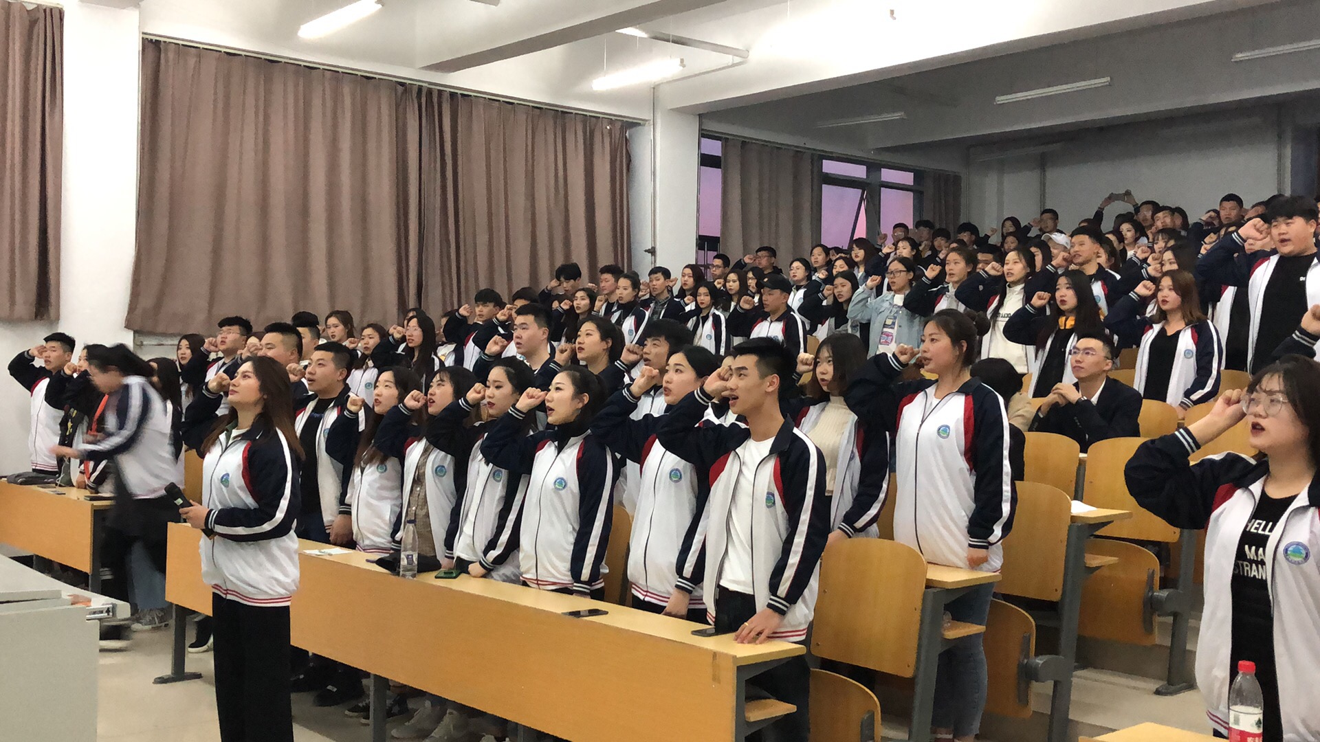繼往開來__逐夢前行_---醫(yī)學(xué)院學(xué)生會(huì)例會(huì)順利召開