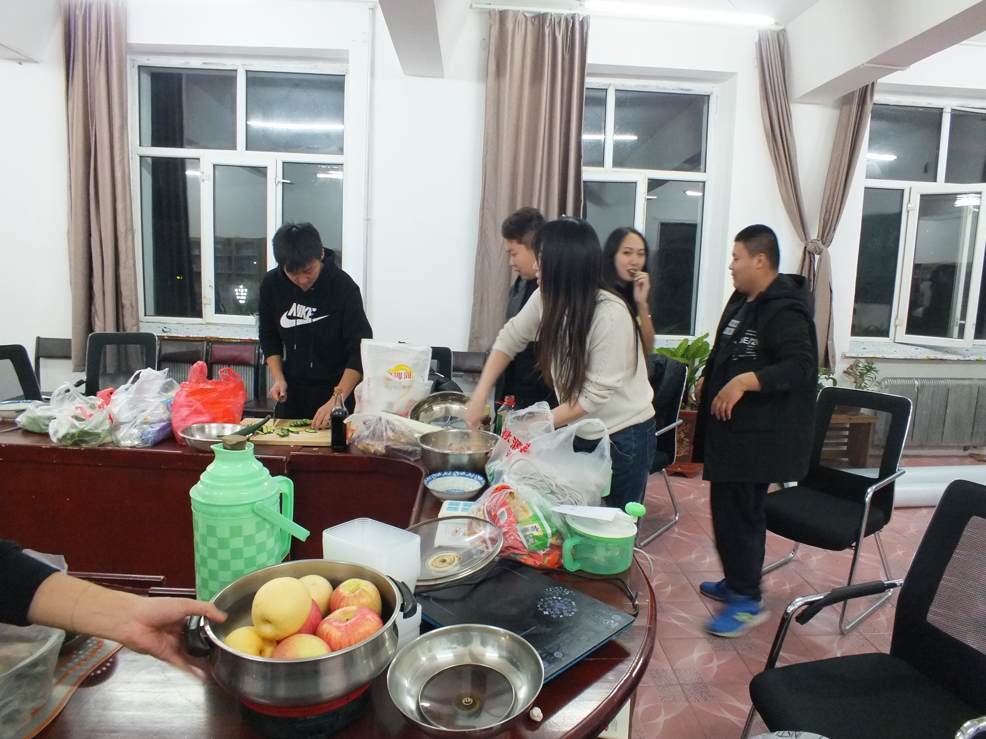 冬至不寒，有家更暖——計算機學(xué)院立冬聚餐