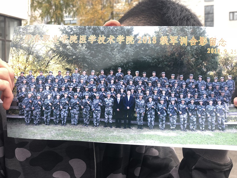 醫(yī)學(xué)技術(shù)學(xué)院“憶軍訓(xùn)_共聯(lián)歡”-------教官歡送會(huì) 醫(yī)學(xué)技術(shù)學(xué)院“憶軍訓(xùn)_共聯(lián)歡”-------教官歡送會(huì)