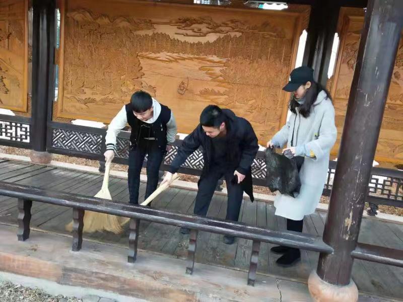 弘揚(yáng)雷鋒精神，快樂志愿服務(wù)我院積極開展學(xué)雷鋒志愿服務(wù)活動(dòng)