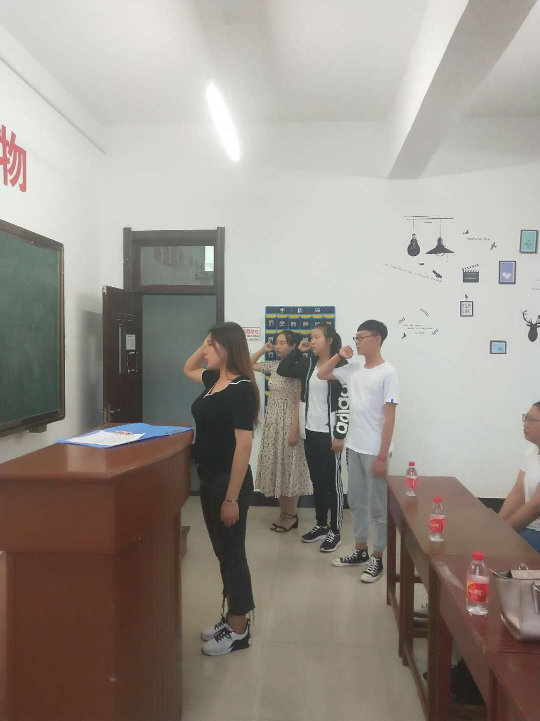 校團(tuán)委組織各學(xué)院團(tuán)總支開(kāi)展“不忘初心，牢記使命”慶祝中國(guó)共產(chǎn)黨成立98周年主題團(tuán)日活動(dòng)