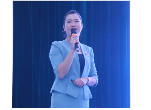 我院禮儀教師為基層縣政府工作人員做政務(wù)禮儀培訓