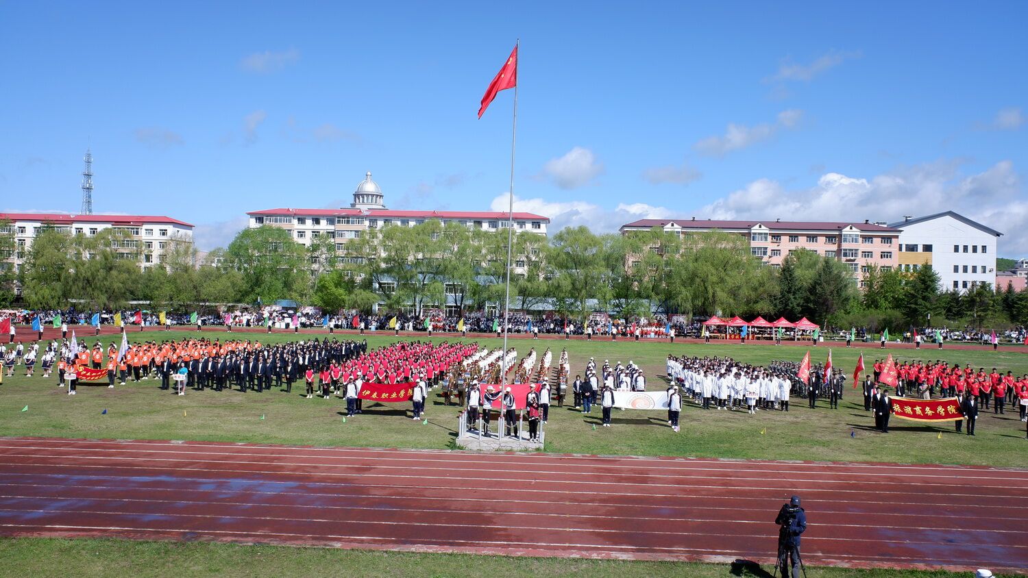 伊春職業(yè)學(xué)院運(yùn)動(dòng)會(huì) 伊春職業(yè)學(xué)院運(yùn)動(dòng)會(huì)